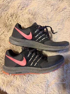 Nike RUN SWIFT Women's Black/pink/gray Running Shoes